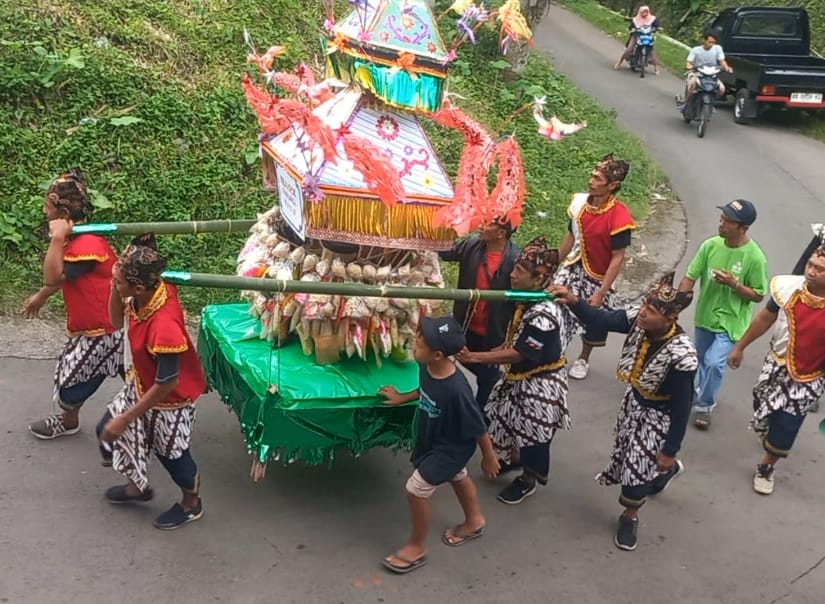 Tradisi Adat Bersih Desa "Jabutan Ancak Mundri"  Warisan Budaya  Desa Gunung Ronggo Kec.Tajinan Kab.Malang