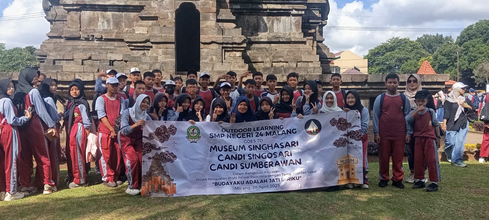 Out door learning SMP 24 Malang
