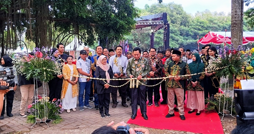 Festival Dewi Cemara : Disparbud Gandeng Dewi Ketindan dan Sumberdem