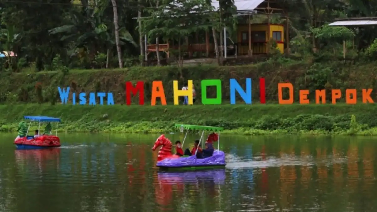Serunya Wisata di Mahoni Dempok: Naik Perahu, Berkuda hingga Kulineran Olahan Ikan