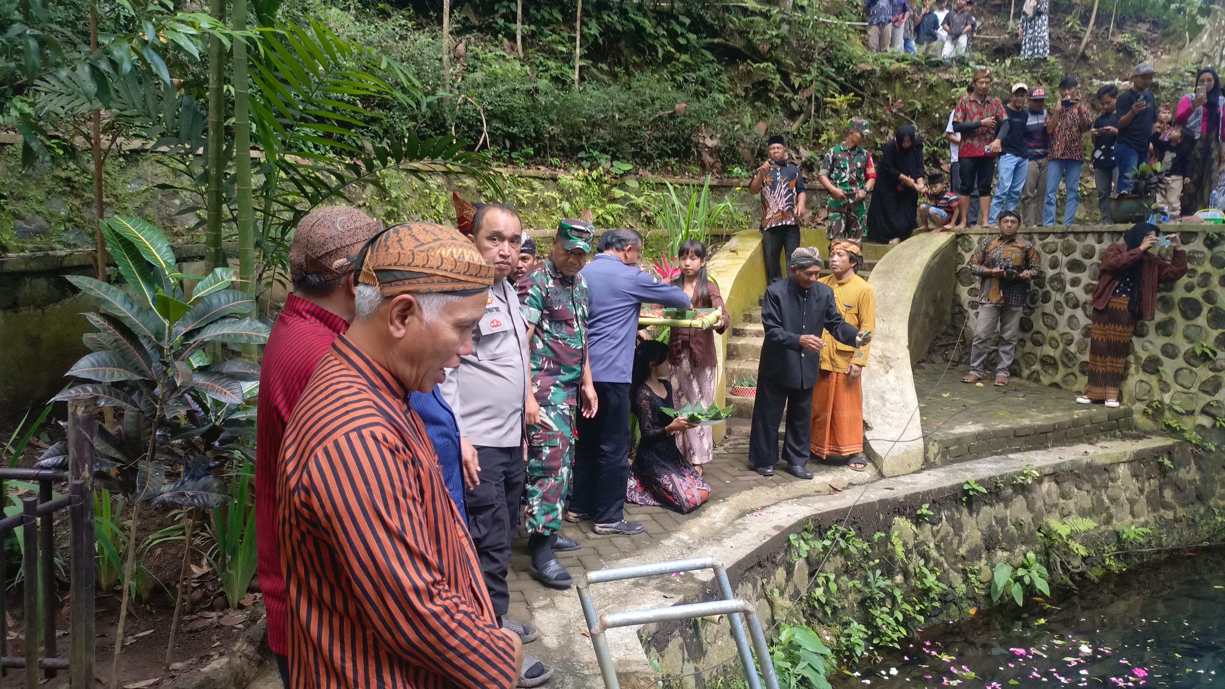 Ritual Adat Nyadran Desa Gunung Ronggo Kec. Tajinan