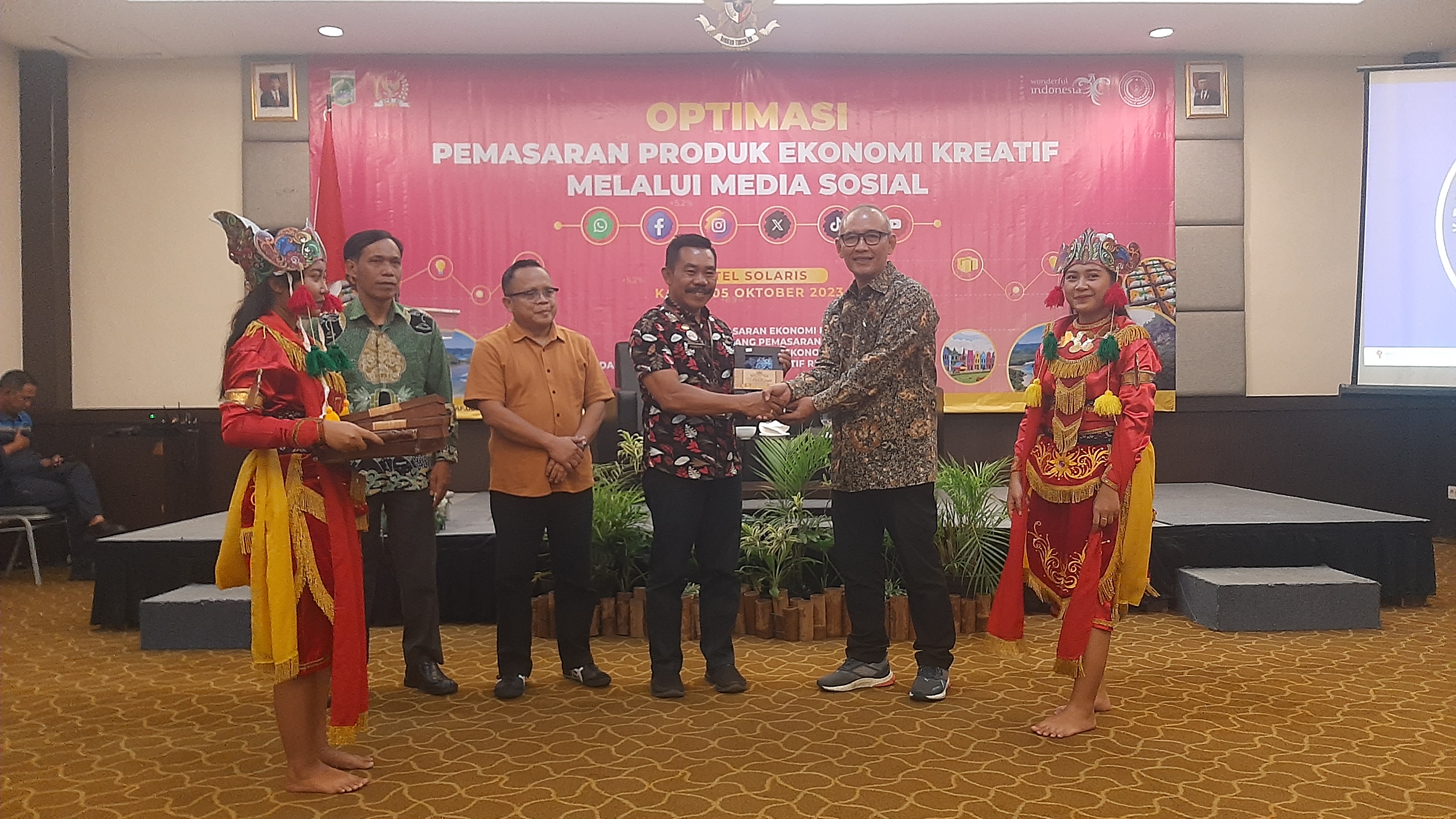 Gandeng Pelaku UMKM, Kemenparekraf dan Disparbud Gelar Kegiatan Optimalisasi Pemasaran Produk Melalui Medsos