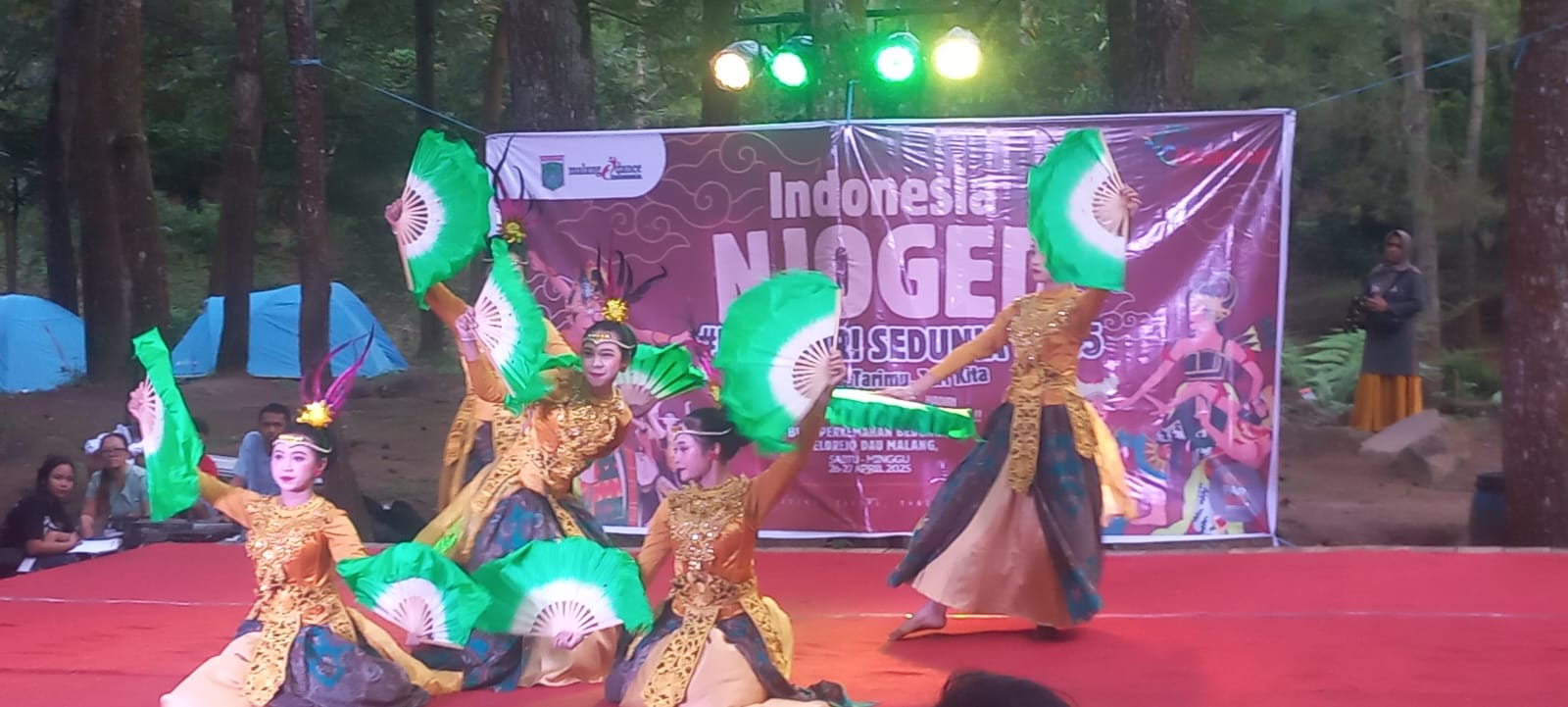 Opening Indonesia Njoged " Peringatan hari tari sedunia "