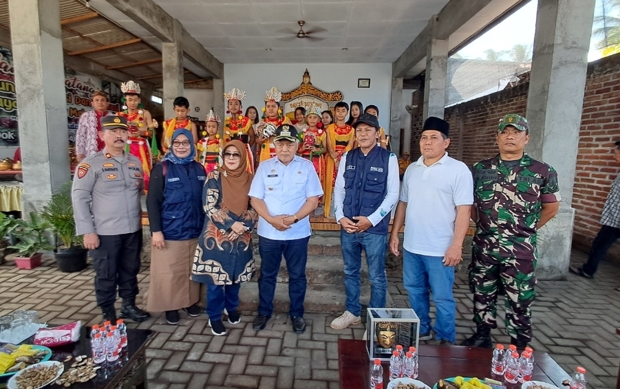 Samdes Gotro Pakisaji, Bupati Sambangi Sanggar Seni Ngesti Pandawa Hingga Gunung Katu