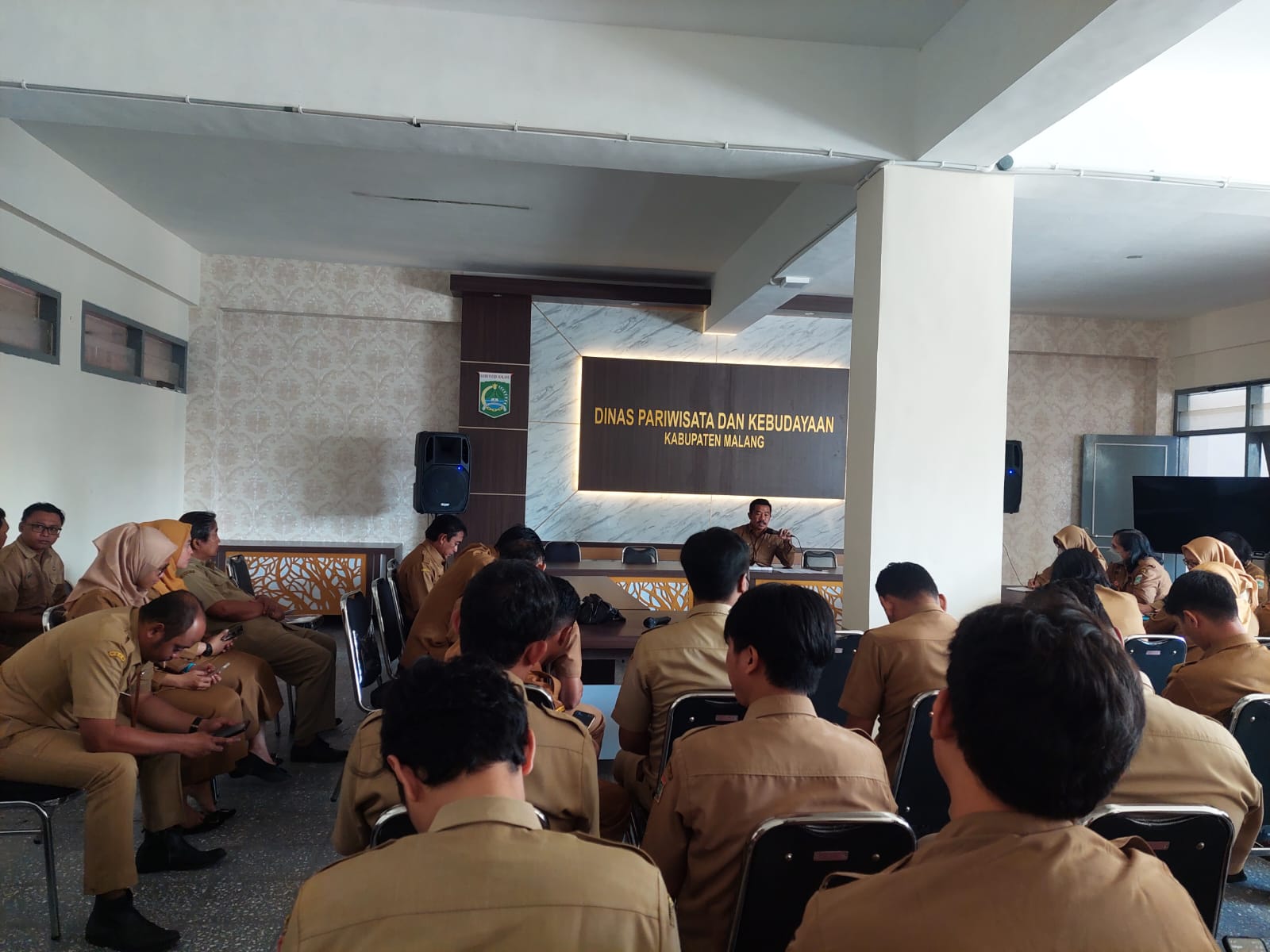 SATUKAN KEKUATAN DALAM RANGKA PENINGKATAN SEMANGAT ETOS KERJA 