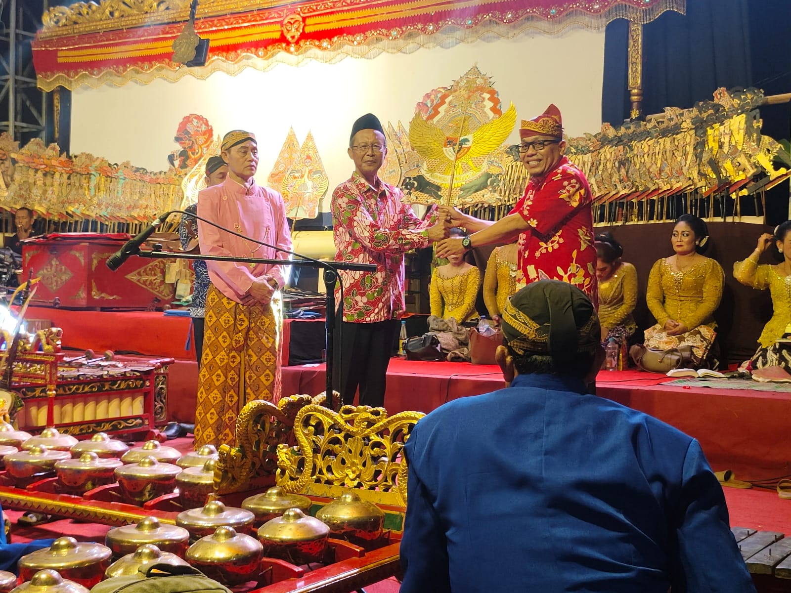 Pagelaran Wayang Kulit dalam rangka Bersih Desa Jabesari Kec. Poncokusumo
